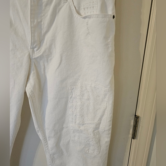 Lauren Ralph Lauren Women's White Eyelet Jeans Relaxed Taper Size 16 - Picture 4 of 9